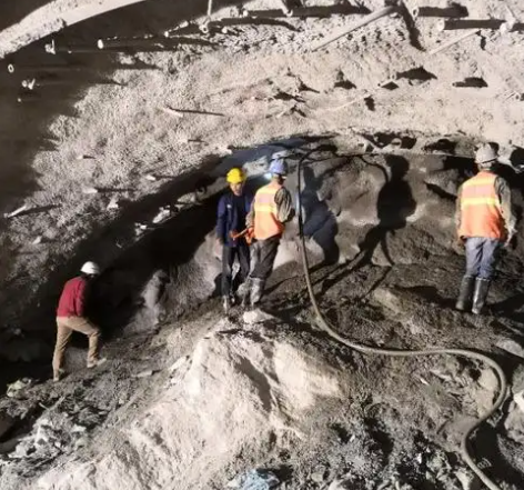 河北隧道拱顶带模注浆料，微膨胀注浆料的特点及施工工艺